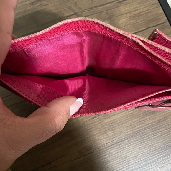 Salvatore Ferragamo project Red Wallet - Picture 6 of 8